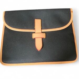 Dooney & Bourke Cabriolet Tablet iPad Case Black & Tan EUC